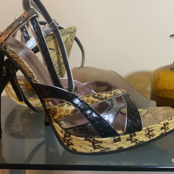 Miu Miu snakeskin heels - Picture 7 of 7